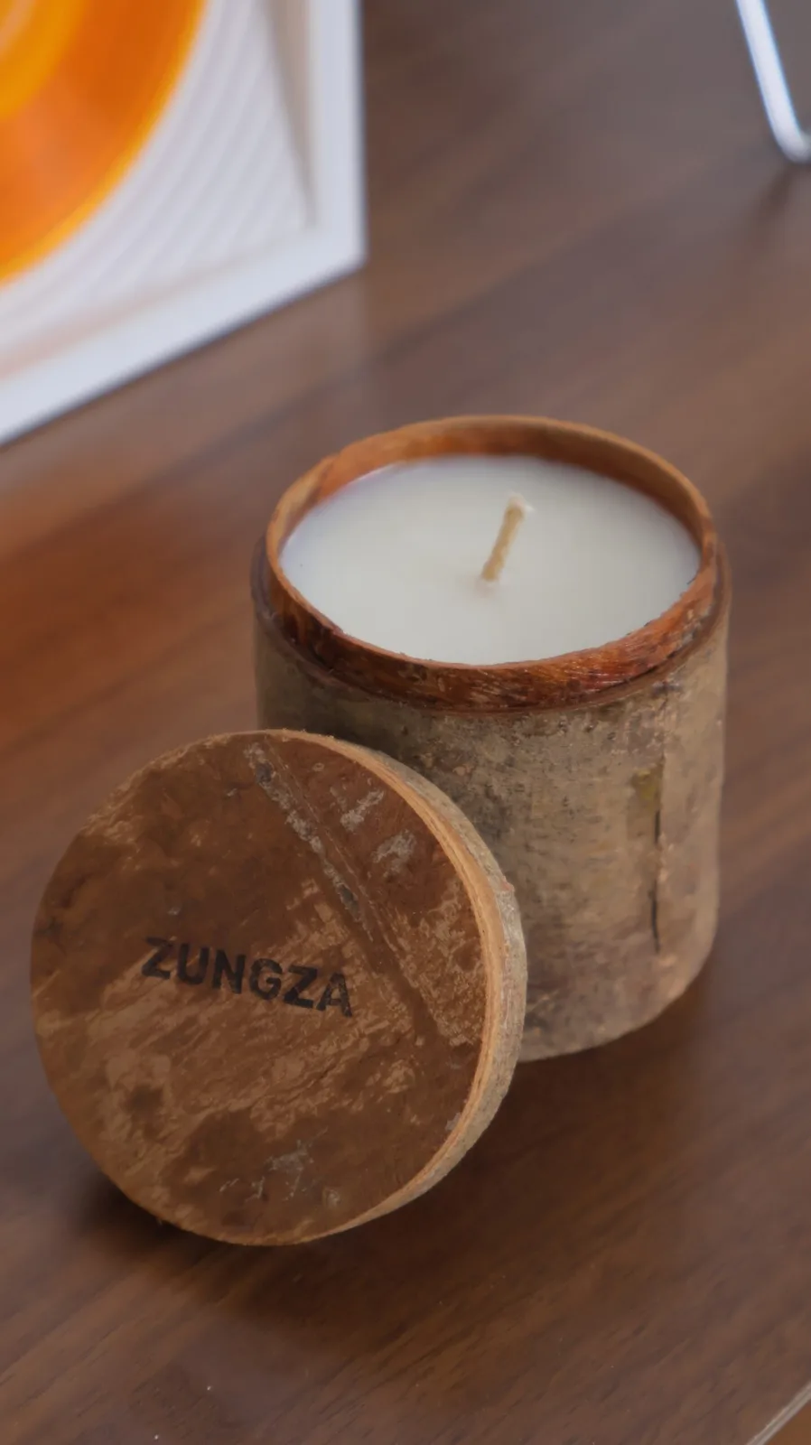 Hũ nến cinnamon bark thắp trong nhà, ảnh thật ZUNGZA